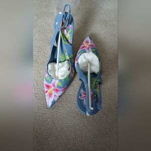 Beautiisoles leather floral slingback